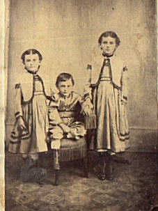 Mary Hartzell Besch,brother&sister.jpg (17824 bytes)