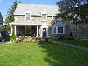 Front beds in Fall - Drexel Hill PA